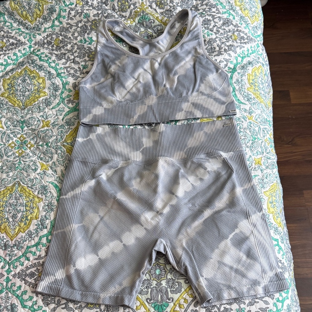 PINK Victoria's Secret Gray Tie-Dye Bike Shorts & Bra Set